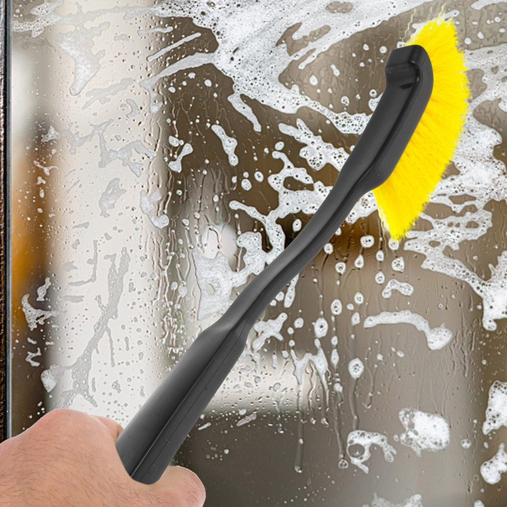 فرشتان لتنظيف فجوات السيارة، ف - مراجعة Dirt Brush Interior وسعره